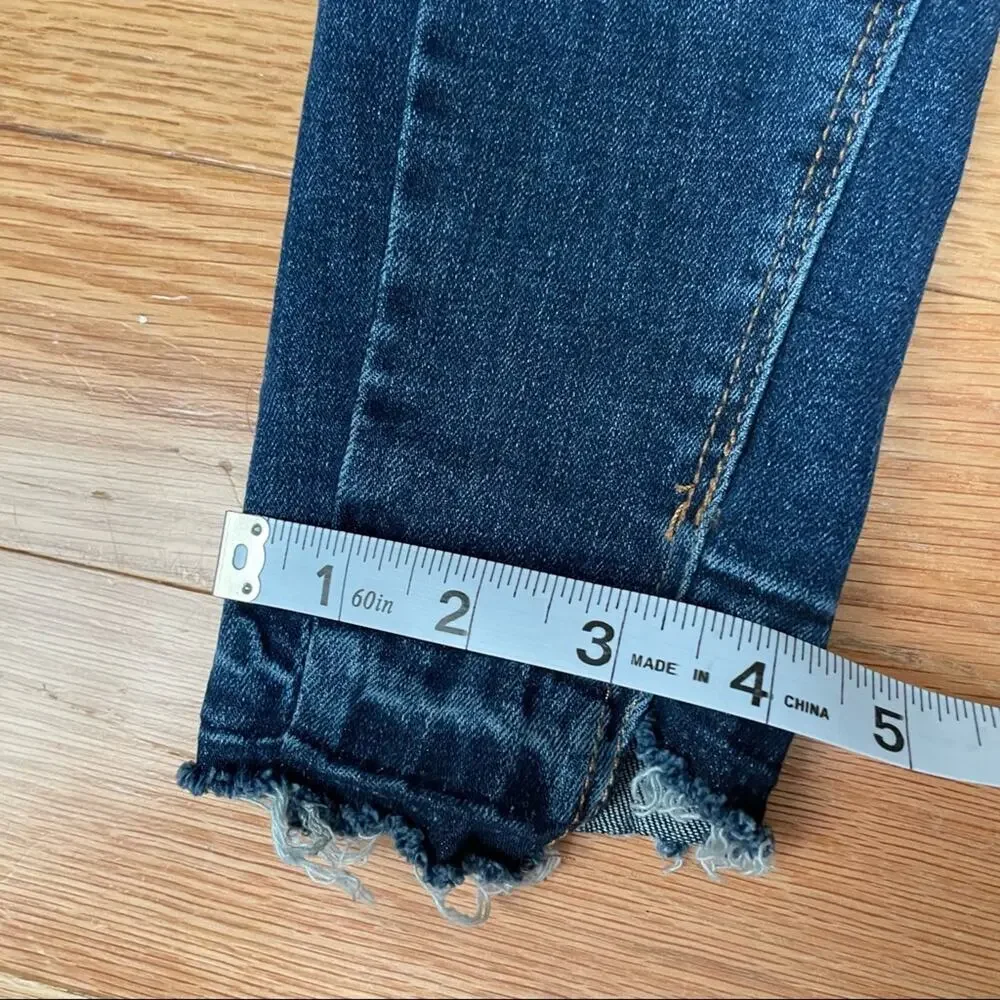 Zara Z1975 Skinny Jeans Women's Size 2 Dark Wash Raw Hem Distressed Stretch
